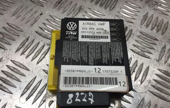 Volkswagen PASSAT B6 Airbag control unit/module 3C0909605M 8227