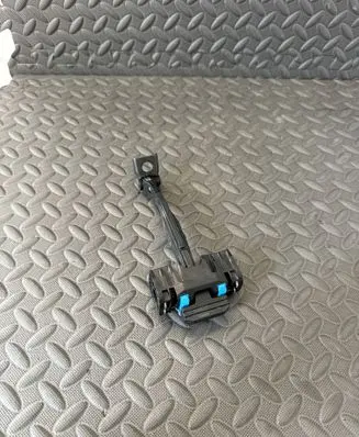 Audi A6 S6 C7 4G Front door check strap stopper 4G0837249A