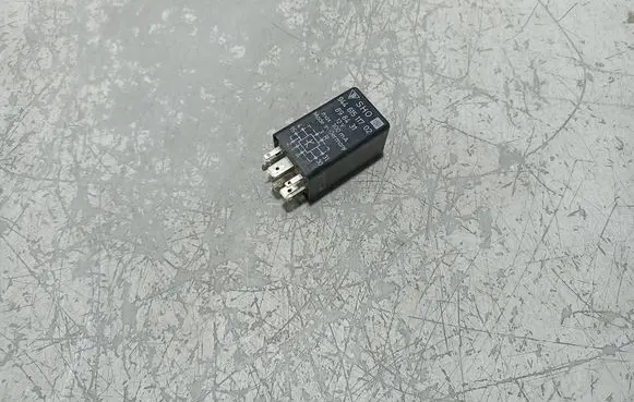 Porsche 968 Window control relay 94461511702