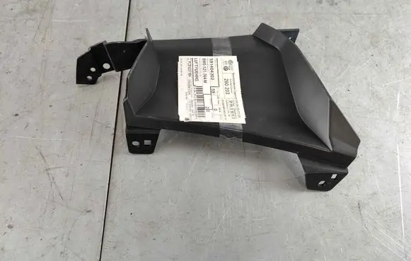 Audi A4 S4 B9 8W Intercooler air guide/duct channel 8w0121764m
