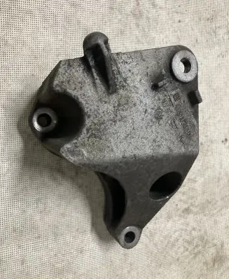 Opel Vectra C Gearbox mounting bracket 13112030