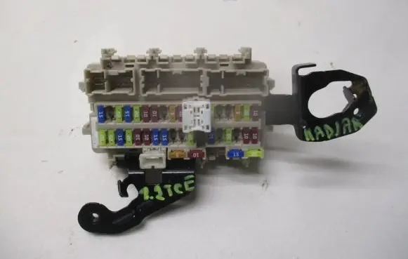 Renault Kadjar Fuse box set