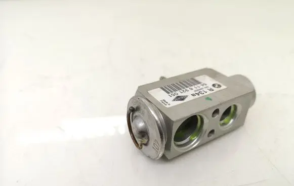 BMW 5 E60 E61 Air conditioning (A/C) expansion valve 6921051 64116921051