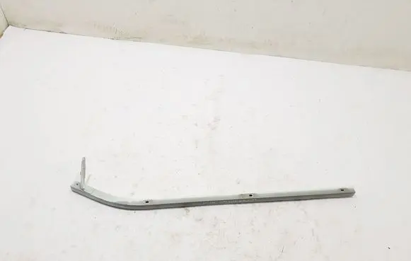 Opel Vivaro Sliding door middle roller runner 7700311975