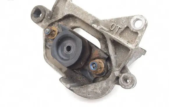 Renault Megane IV Engine mount bracket 112202558R
