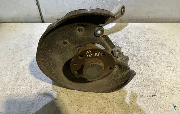 Audi A4 S4 B8 8K Rear wheel hub