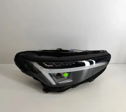 Volvo XC40 Headlight/headlamp 32404668