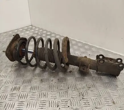 Volvo V70 Front shock absorber with coil spring 8667253A 824904553833 F104647
