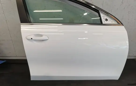 KIA Ceed Front door