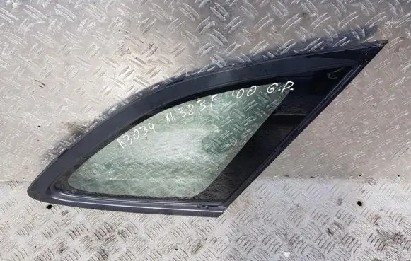 Mazda 323 F Rear side window