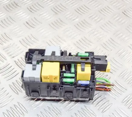 Peugeot 308 Fuse box set 9806192580