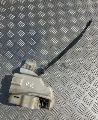 Volkswagen Touran I Front door lock 3D1837015AP