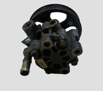 Toyota RAV 4 (XA20) Power steering pump