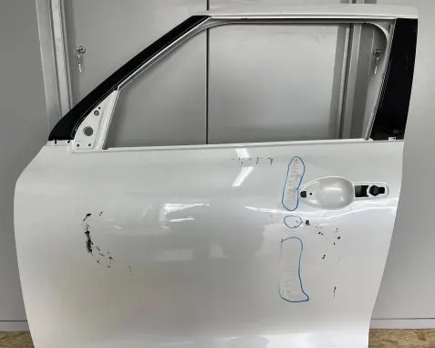 Suzuki Swift III Front door 324757