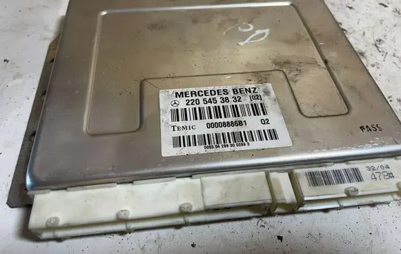 Mercedes-Benz S W220 ESP (stability system) control unit 2205453832 00008886B1