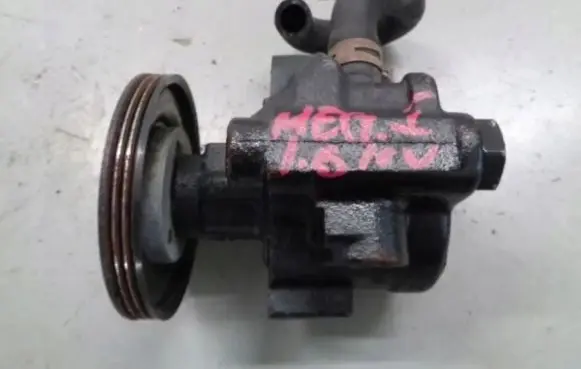 Renault Megane I Power steering pump