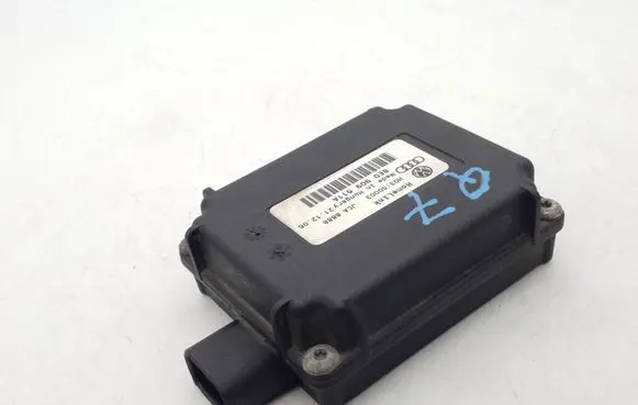 Audi Q7 4L Garage door switch 8E0909511A
