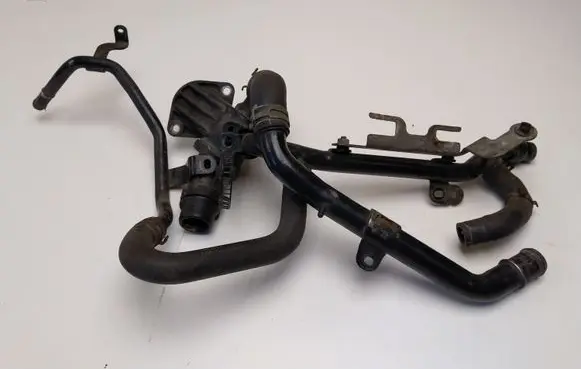 Audi A4 S4 B7 8E 8H Engine coolant pipe/hose 06D121065L 06D121085