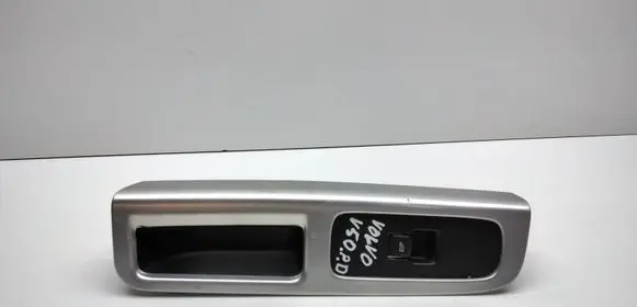Volvo V50 Electric window control switch 8663815