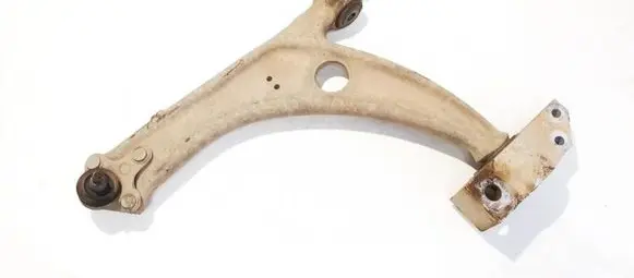 Volkswagen PASSAT B6 Front lower control arm/wishbone