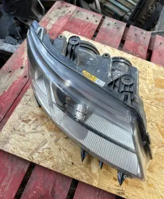 Saab 9-3 Ver2 Headlight/headlamp dust cover 15619100