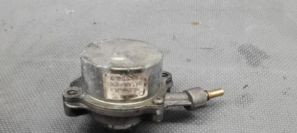 Peugeot 807 Vacuum pump 9631971580