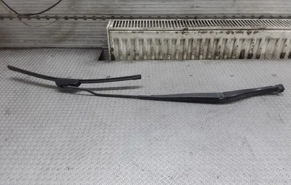 Opel Vectra C Windshield/front glass wiper blade 09185813