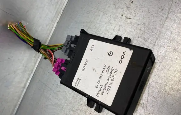 Mercedes-Benz Vaneo W414 Door central lock control unit/module A4144460016 410215012001