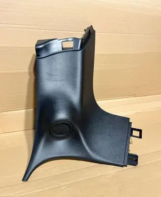 Jeep Grand Cherokee (D)pillar trim (top) 5VP15TRMAA