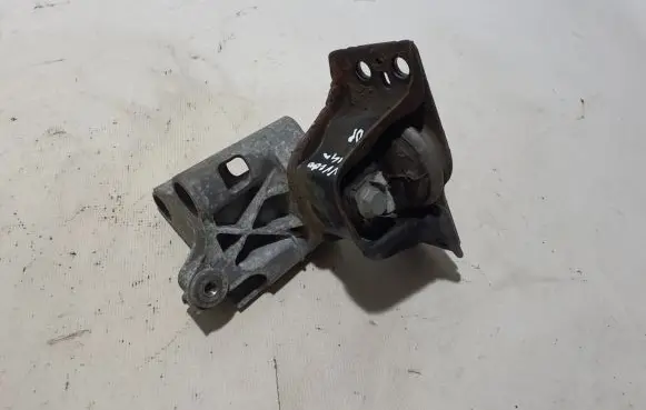 Nissan NV200 Engine mount bracket 11210AY60A