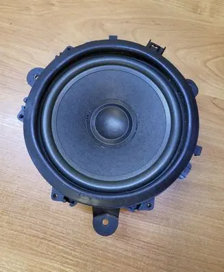Volvo XC90 Front door speaker 30797139 10W02