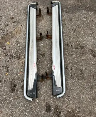 Nissan Patrol Y61 Thresholds for All-terrain vehicles N09909ES KE543VB520
