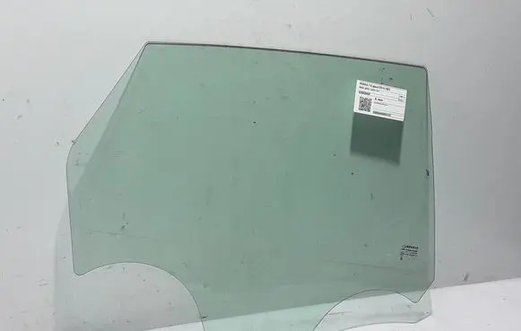 Renault Captur II Rear door window glass 823003946R