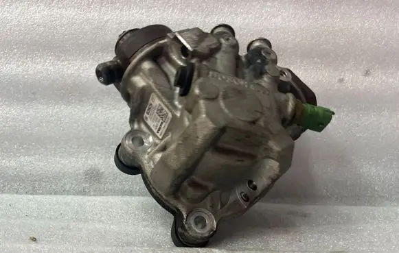 Volvo XC60 Fuel injection high pressure pump 31372081 0445010681 0445012661