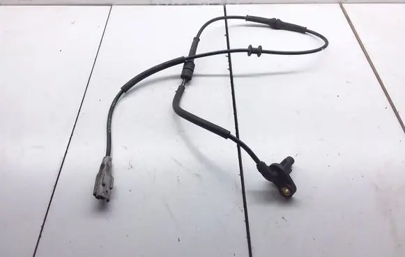 Citroen Xsara Picasso ABS brake wheel speed sensor 0265007665