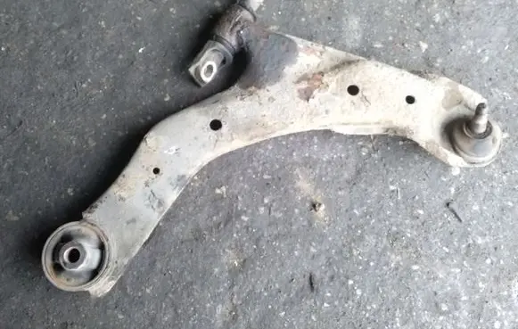 KIA Cerato Front lower control arm/wishbone
