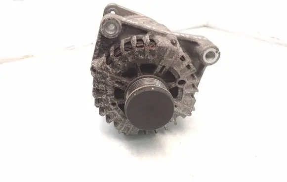 BMW 1 F20 F21 Generator/alternator 7823343 FG18S045 2607244E