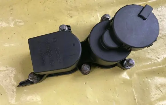 Mercedes-Benz B W245 Oil breather separator A6400101162 ZGS001 0928402056