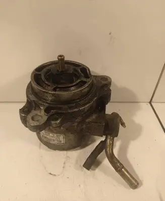 Mazda 6 Vacuum pump X2T58172 RF5C18g00 3319