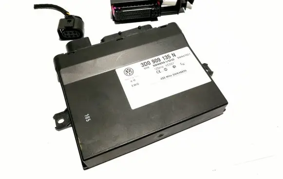 Volkswagen Touareg I Keyless (KESSY) go control unit/module 3D0909135N 5WK48825 5WK47021