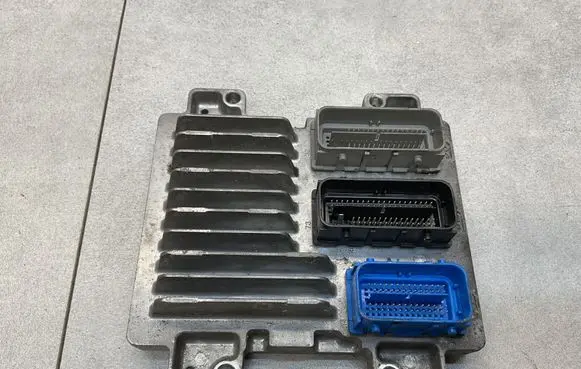 Opel Mokka X Engine control unit/module 12679097