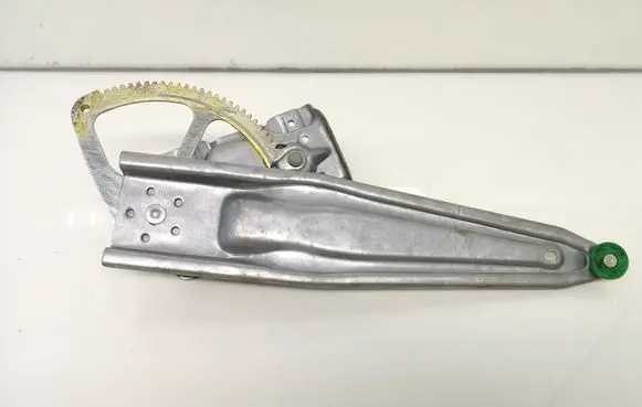 Rear door manual window regulator