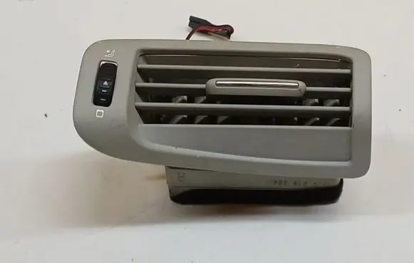 Skoda Superb B6 (3T) Dash center air vent grill 3T0819384