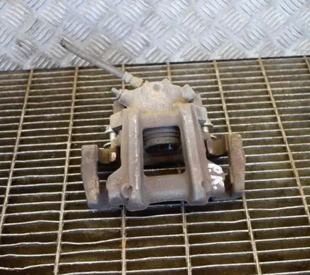 Front brake caliper