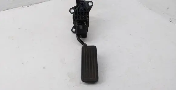 Honda CR-V Accelerator throttle pedal 2700000400 09Q23A00067