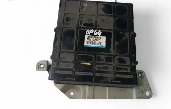 Mitsubishi Pajero Engine control unit/module ECU MN122081