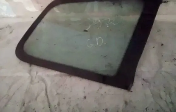 Ford Focus C-MAX Rear side window