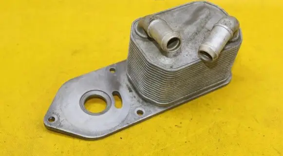 Engine oil radiator