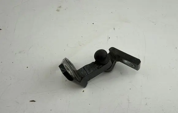 Volkswagen PASSAT B7 Rear door upper hinge 3C4833401D