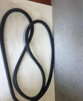 Trunk rubber seal (body)